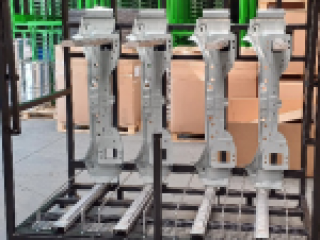 Ladungstr&auml;ger f&uuml;r Karosserieteile - GMT GmbH