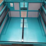 Ladungsträger für Autobatterieabdeckungen